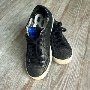 P448 black glitter sneakers